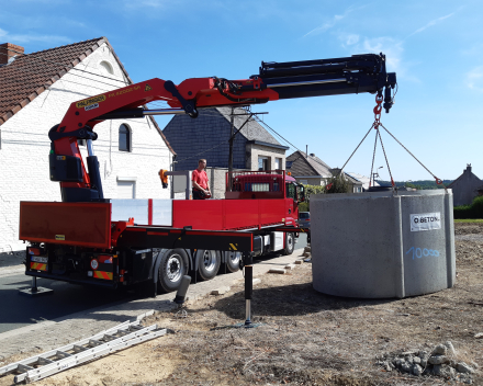 Regenwaterput geleverd op de werf