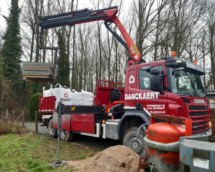 Levering betonblokken aan huis